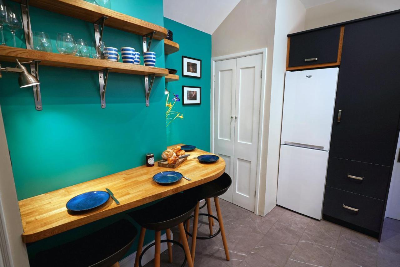 Tastefully Decorated 1-Bed With Free Parking - At Hem Winchester Exterior foto