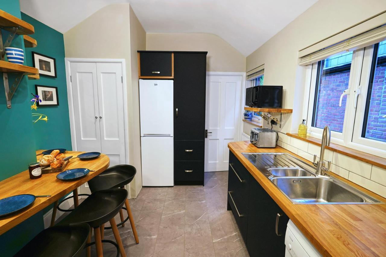 Tastefully Decorated 1-Bed With Free Parking - At Hem Winchester Exterior foto